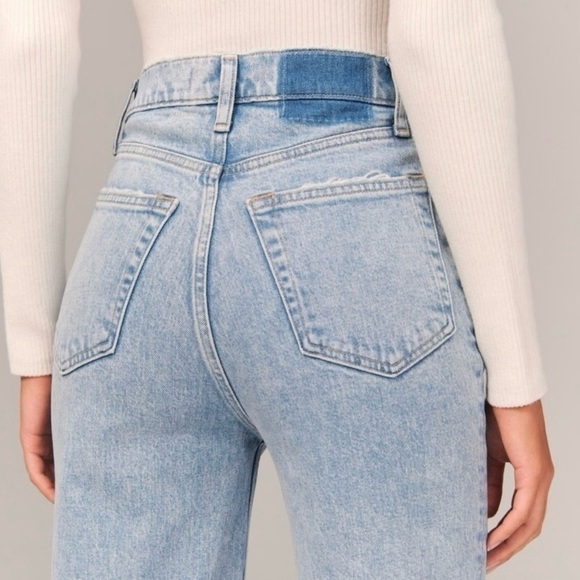 Abercrombie & Fitch Ultra High Rise 90s Straight Jean | Size 29 / 8 Regular - Picture 9 of 11